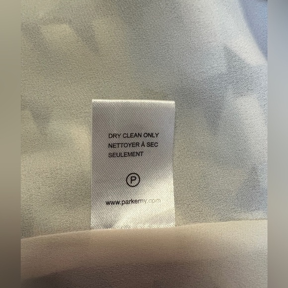 🛍️PARKER Navy,light blue & pink geometric print shoulder cutout blouse‎ size M. - Picture 10 of 14